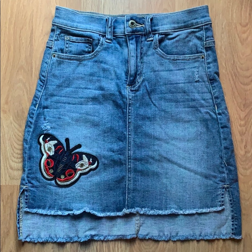 Sneak Peek denim skirt